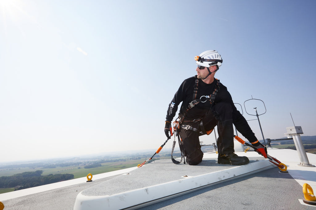 Buy Skylotec IGNITE PROTON WIND STEEL Wind Energy Fall Arrest Harness ...