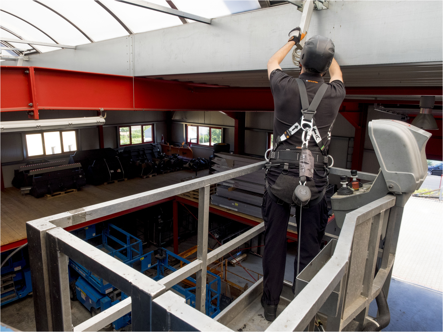 Skylotec PEANUT I 2.5m Self Retracting Lifeline with 60mm FS 90 ALU Scaffold Hook HSG-021-2,5-1 - SecureHeights