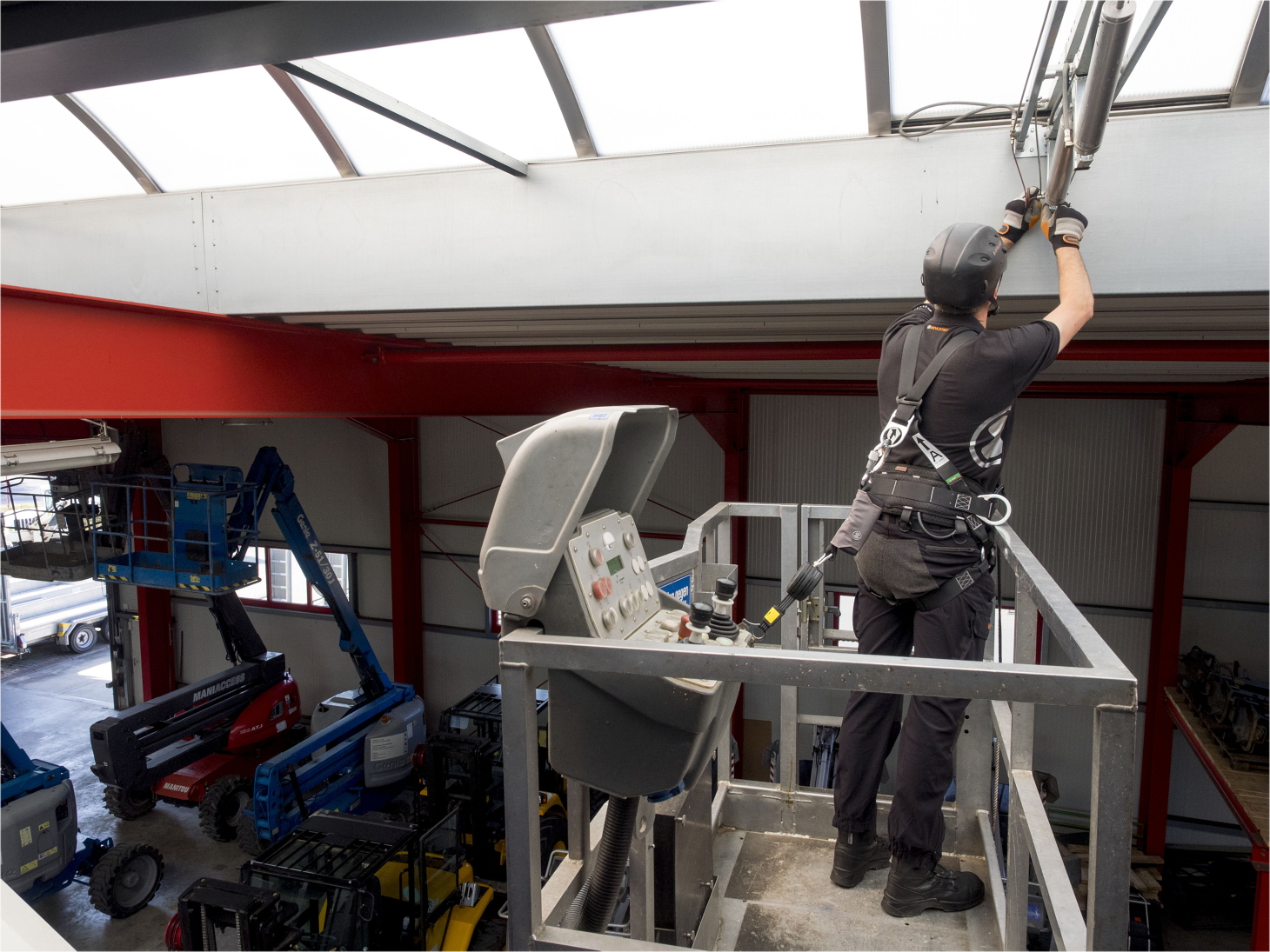 Skylotec PEANUT I 2.5m Self Retracting Lifeline with 85mm Scaffold Hook HSG-021-2,5-5 - SecureHeights