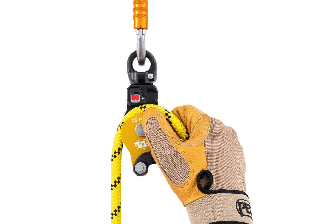 Petzl SPIN S1 Very High Efficiency Compact Single Pulley with Swivel - SecureHeights